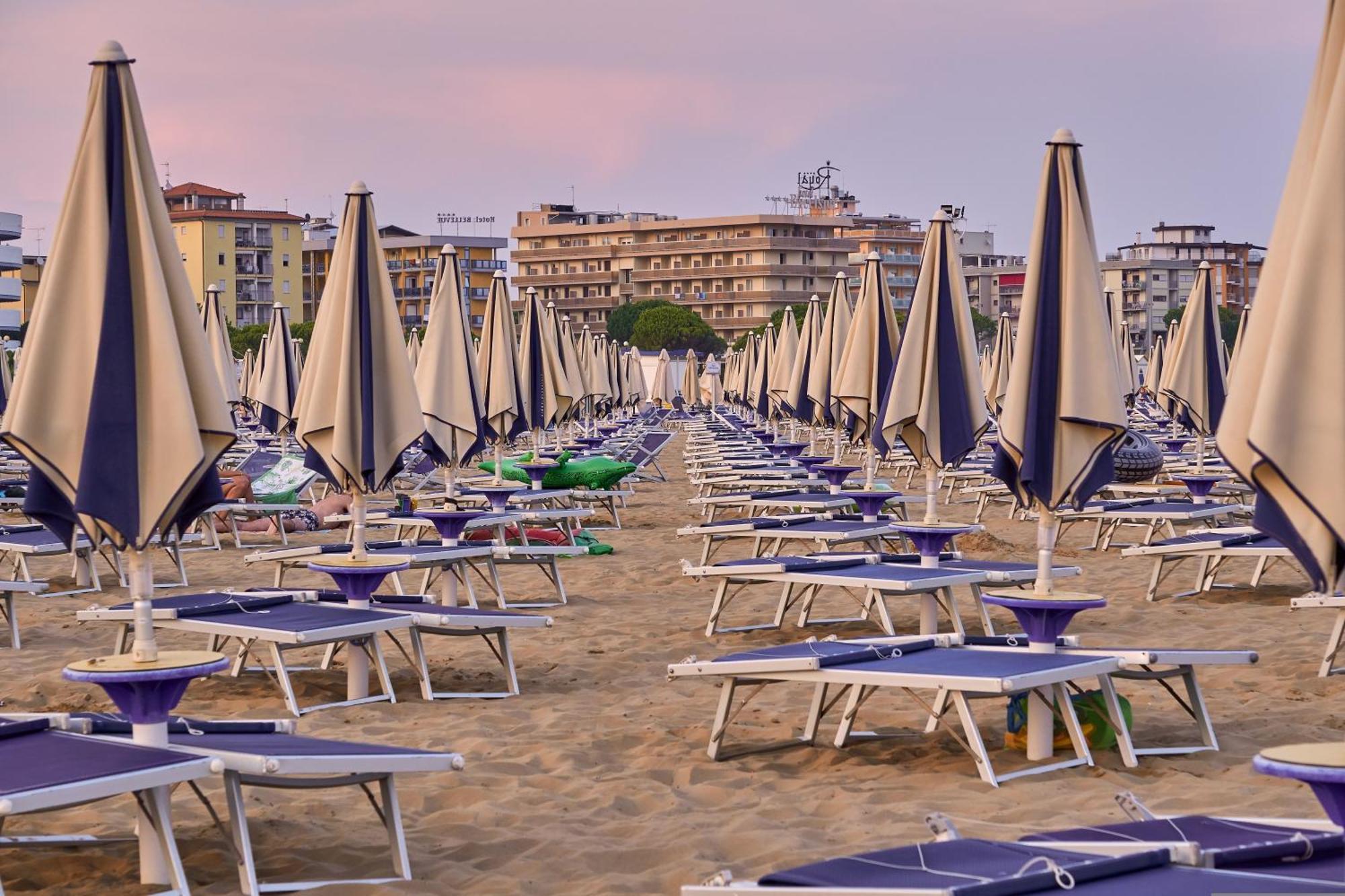 White Apartment With Terrace - Beahost Bibione Exterior foto